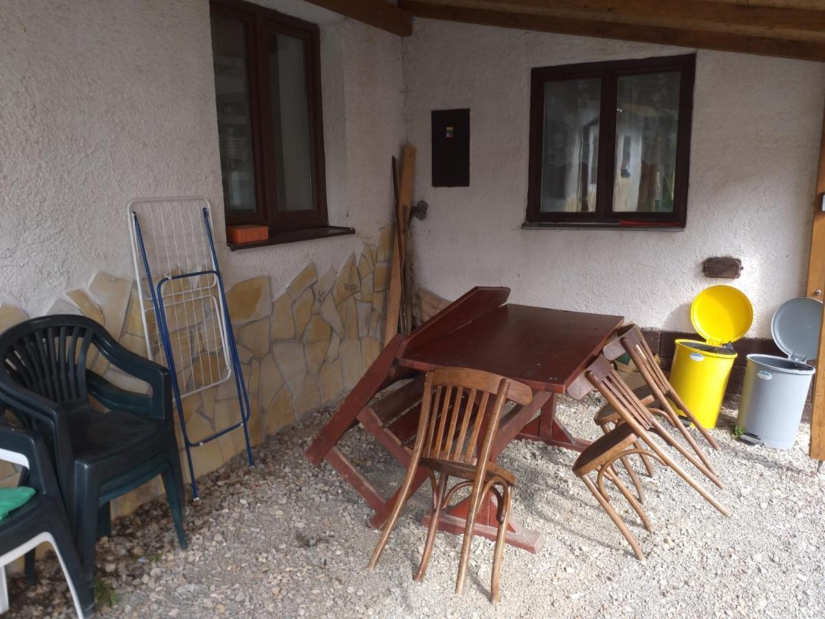 Turisticka Ubytovna Chalupa Runina 8 Exteriör bild